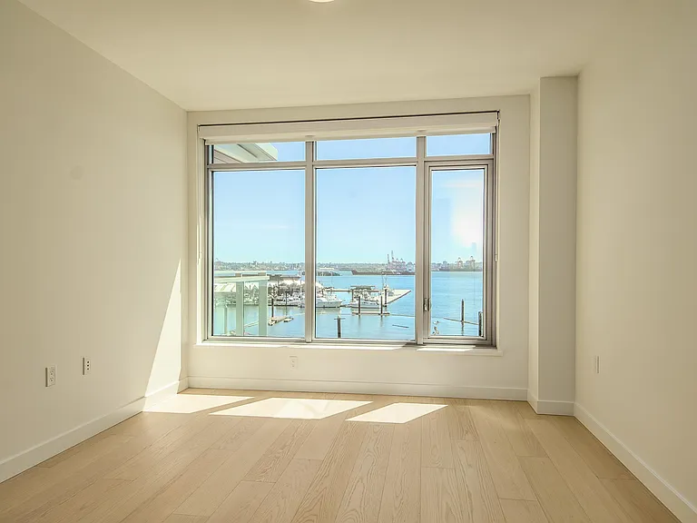 785 Harbour Ave #4 — Photo 8