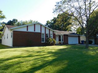 1109 Willow Dr, Olney, IL 62450