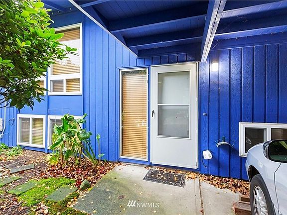 3rd image of 1207 150th Ave SE