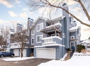 15665 24th Ave N UNIT H, Plymouth, MN 55447