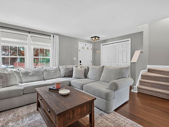 5th image of 26 Sullivan Court