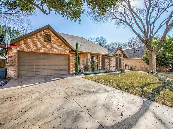 2nd image of 313 Creekside Dr