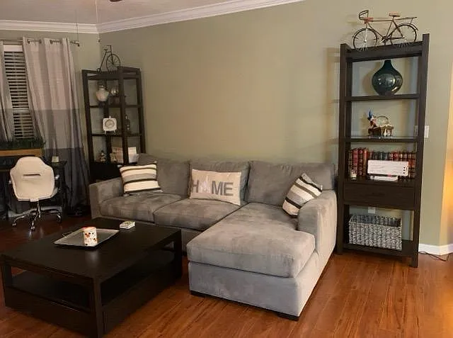 3 bed, 1455 sqft, $2,450 — Photo 4