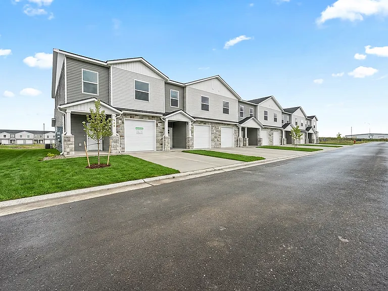 661 Brezza Dr — Photo 13