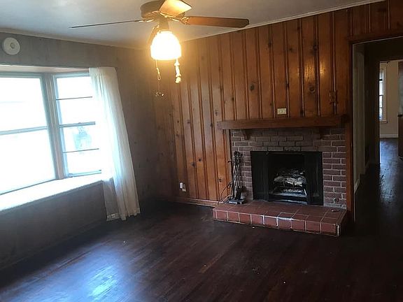 3rd image of 414 Wilma St