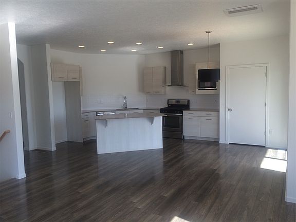 3rd image of 4384 W Bridgestone Dr