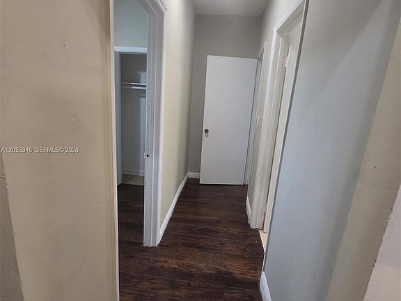 5th image of 1008 N 18th Ct #101-B