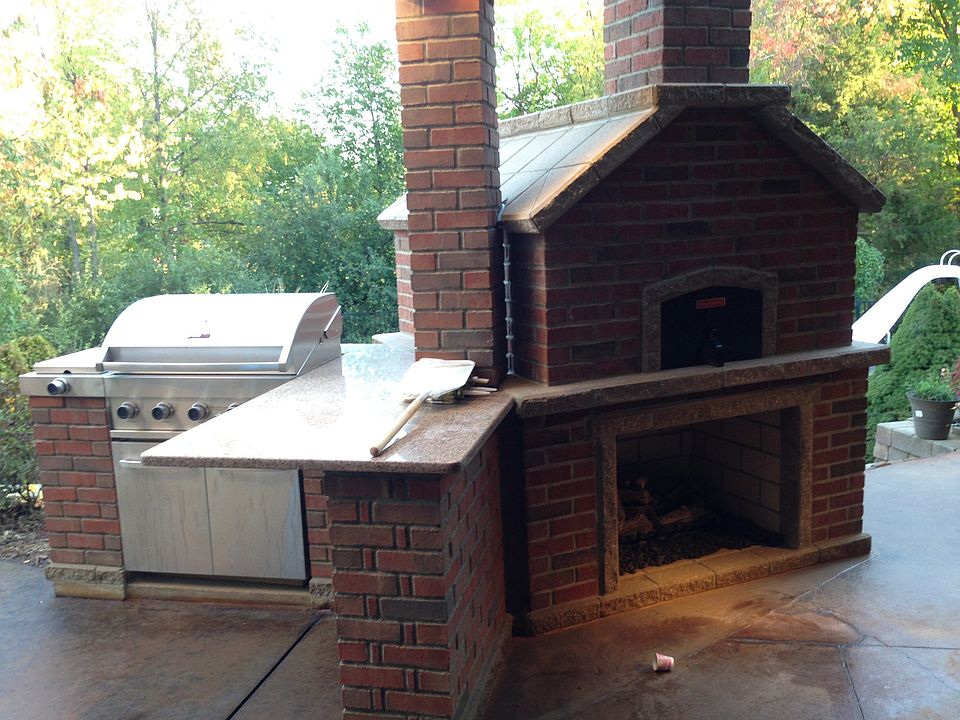 Pizza Oven, fireplace, grill