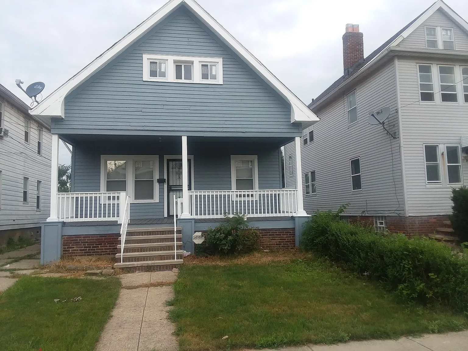 16535 Burnside Ave photo 1