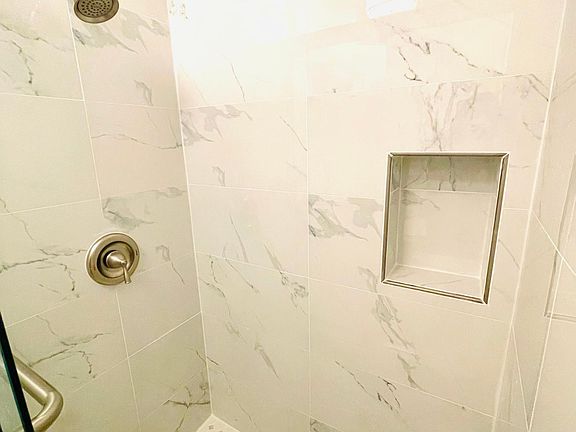 Newly renovated upstairs master bedroom Shower