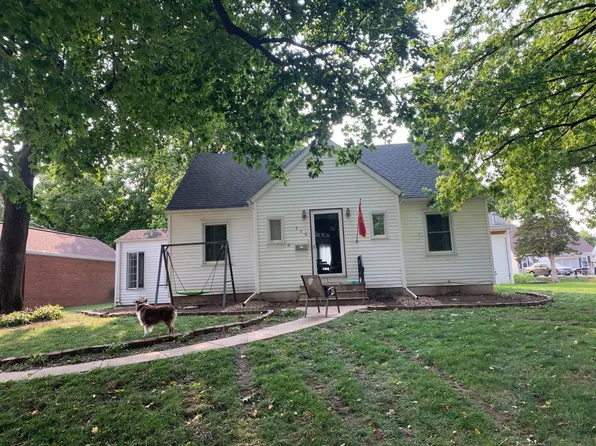 710 10th St, Eldora, IA 50627