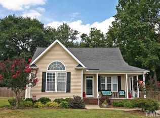 60 Yelverton Ct, Holly Springs, NC 27540