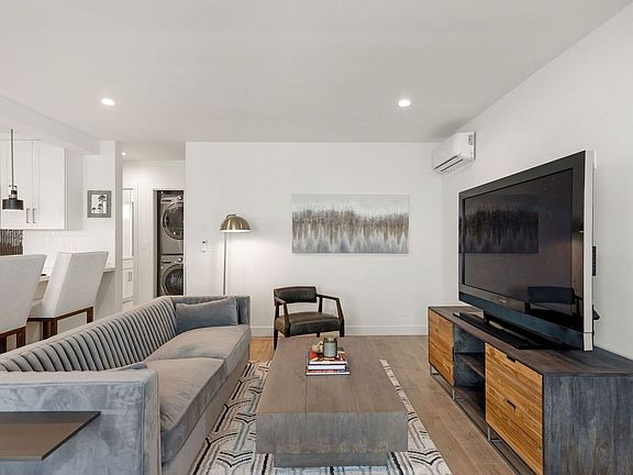 2nd image of 10022 Culver Blvd APT E