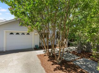 2242 Calaveras Ave, Davis, CA