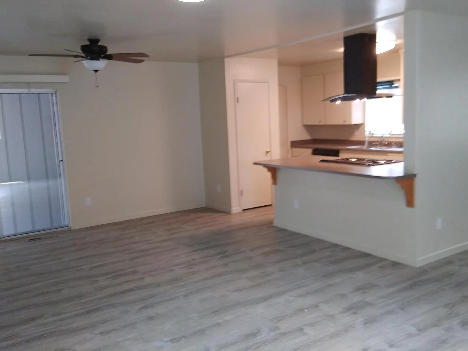 3 bed, 1475 sqft, $2,450 — Photo 2