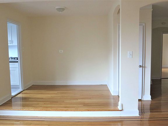 3rd image of 7238 113th St APT 2L