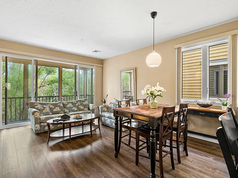 619 Cedars Ct — Photo 8