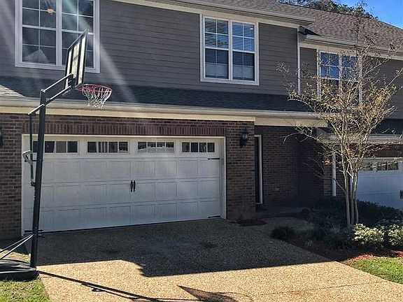 2nd image of 3240 Gramercy Pl