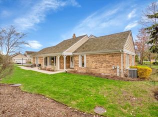 1389 Shire Cir #18, Inverness, IL 60067