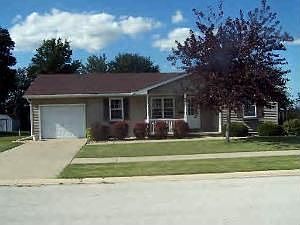 2nd image of 908 Thomas Dr