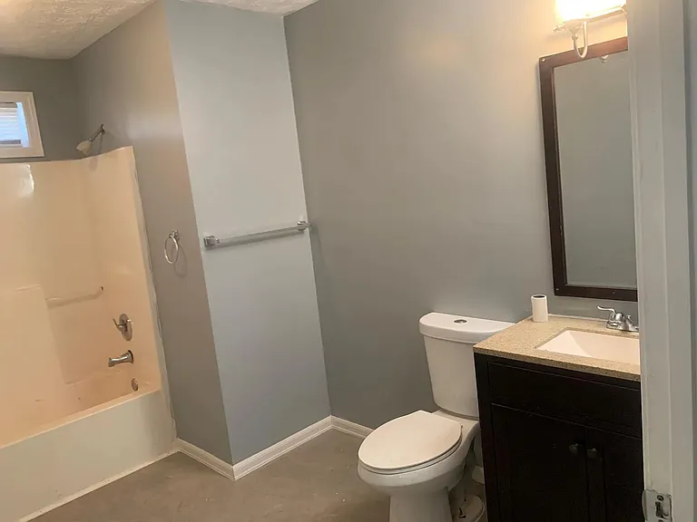 194 Lake Dr — Photo 10