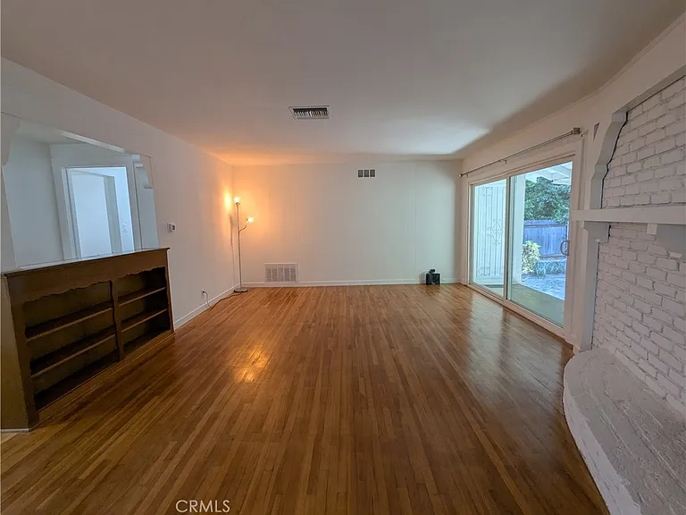 6829 McLennan Ave — Photo 8