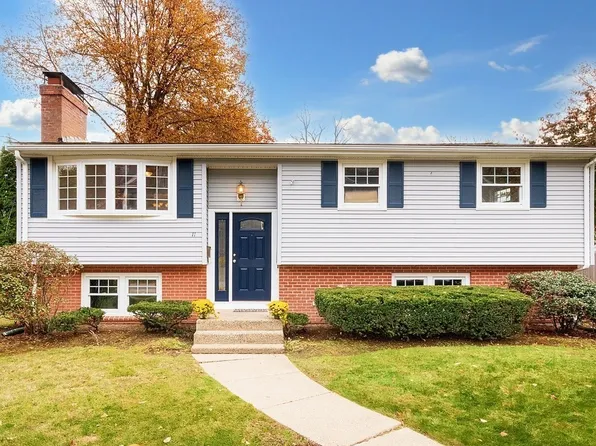 11 Arcadia Ave, Waltham, MA 02452