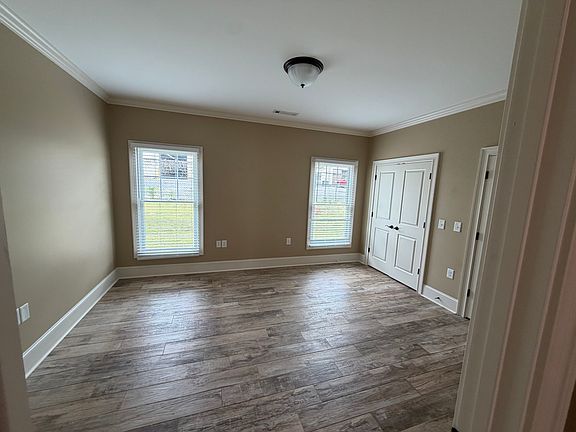 4th image of 6 Charlton St NW #9