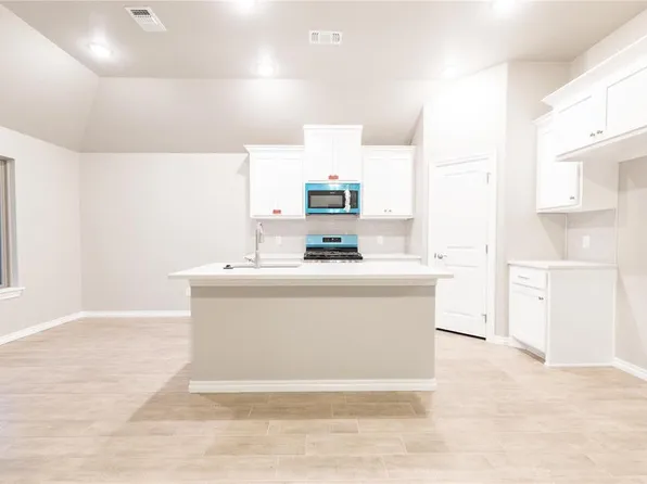 2220 NW 170th St, Edmond, OK 73012