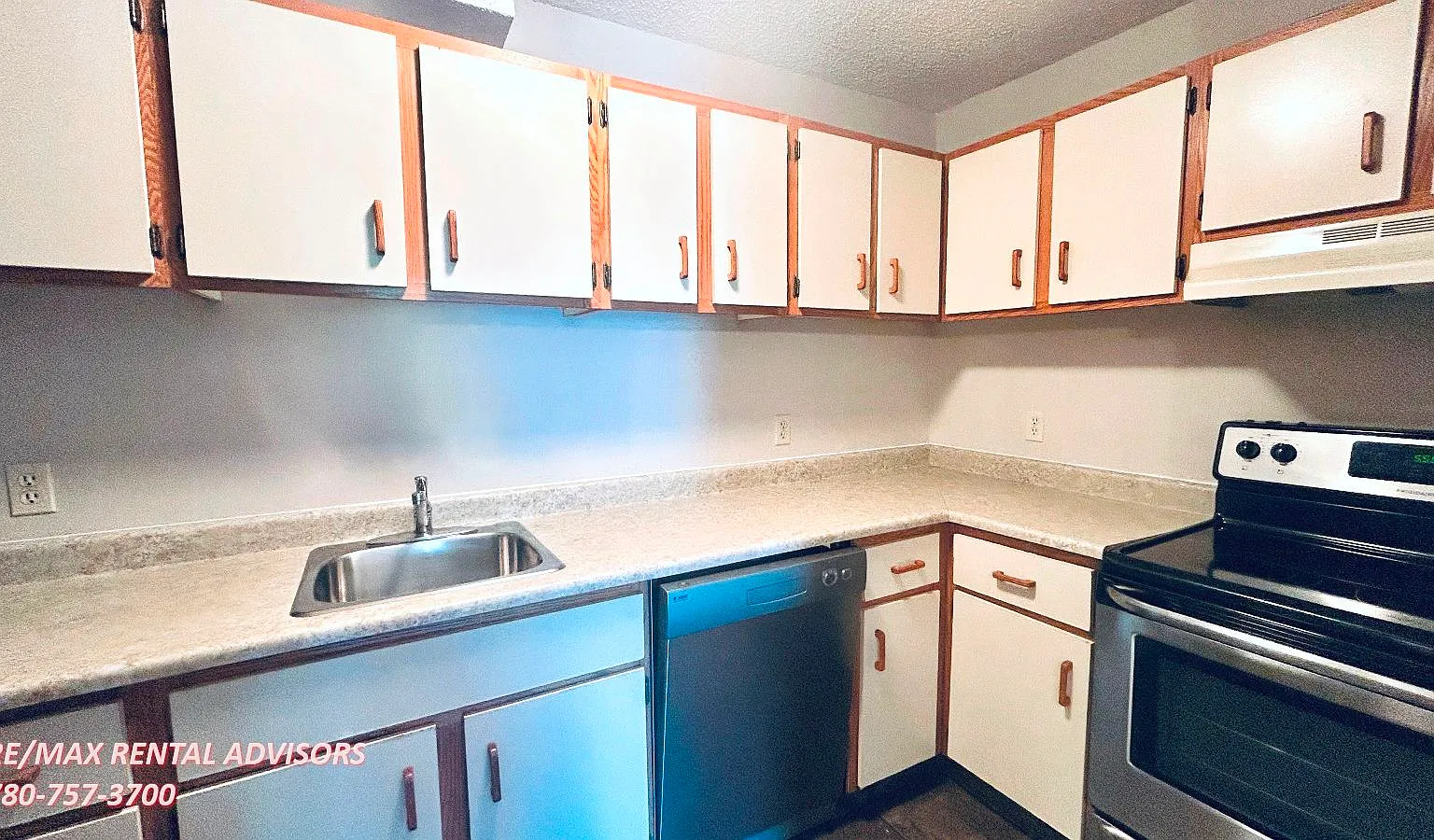 #304 9854 88 Avenue Northwest — Photo 4