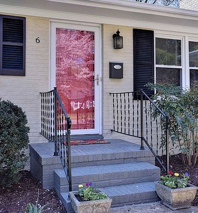 3rd image of 6 Heather Ln