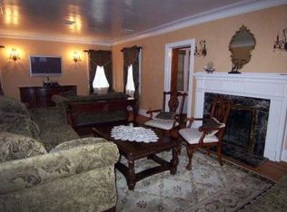 155 Walnut St, Lynbrook, NY 11563