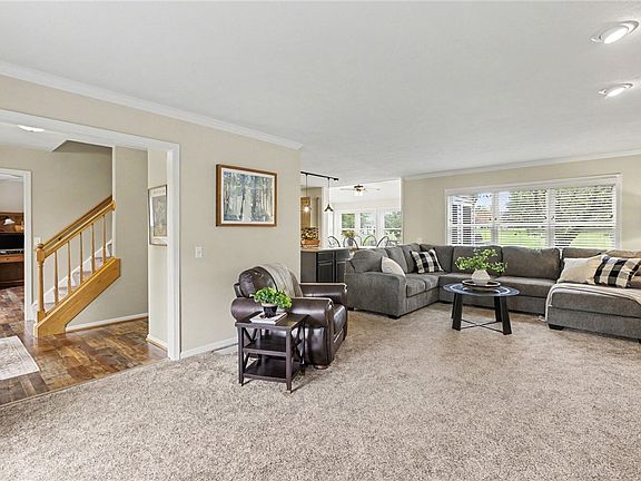 4th image of 881 Taylor Rise