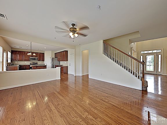 2nd image of 1654 Briarcliff Dr