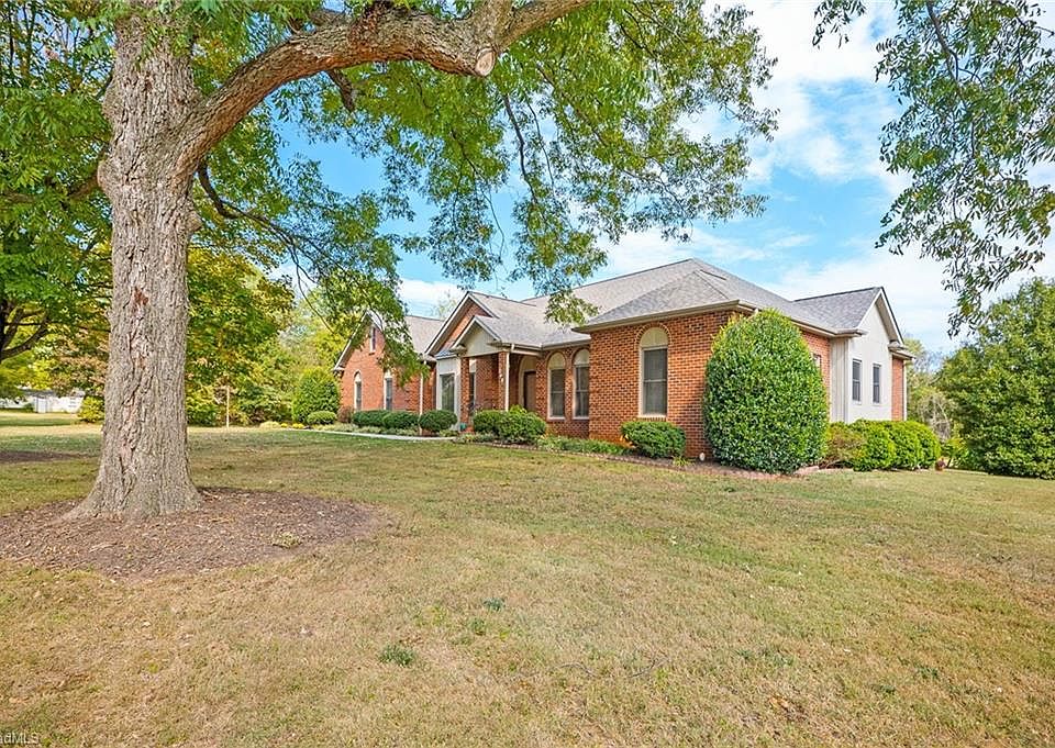 1st image of 349 Virginia Dr