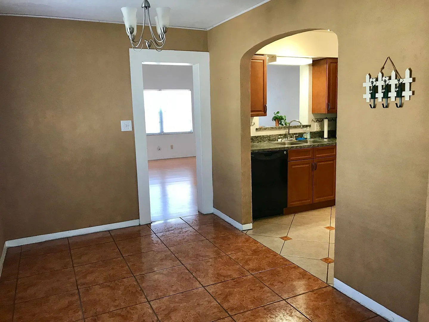 3/2 Single family home near DTSP — Photo 4