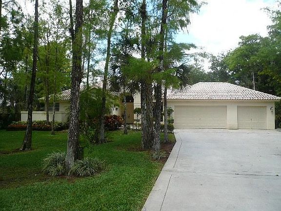 4th image of 5301 NW 67th Ave
