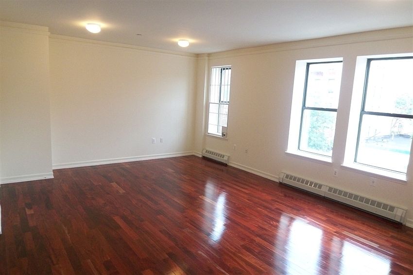 1st image of 2149 8th Ave APT 4B