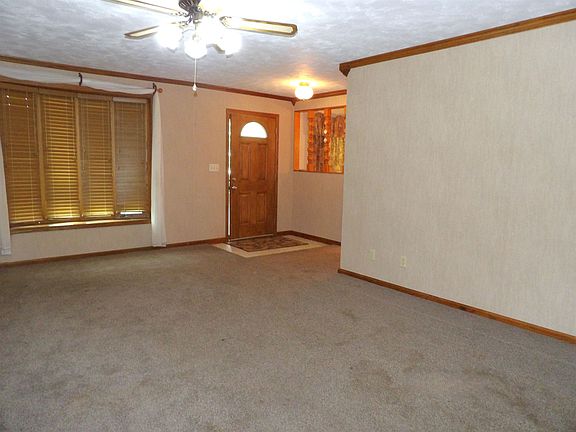 2nd image of 1501 W Lotus St