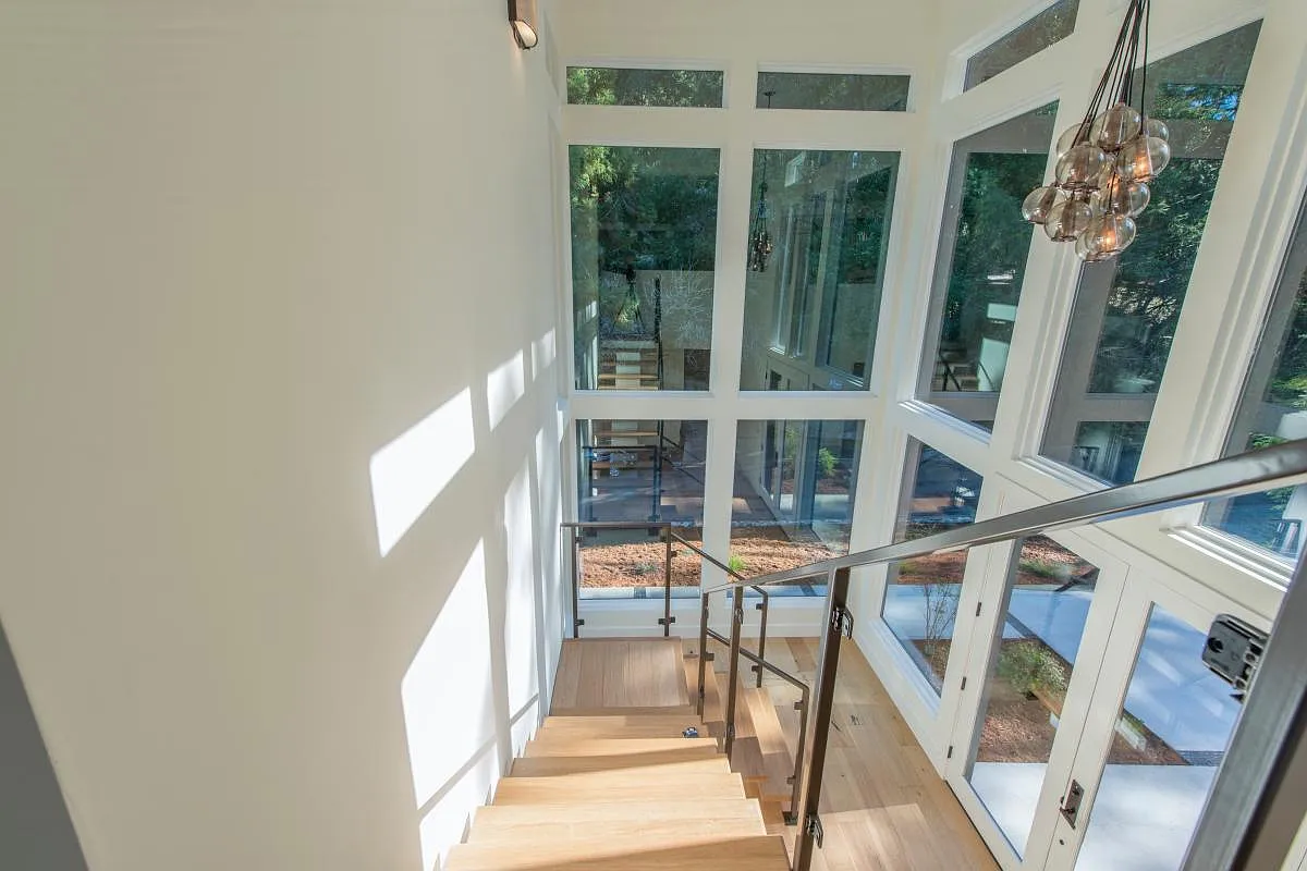 6 bed, 4000 sqft, $13,900 — Photo 4