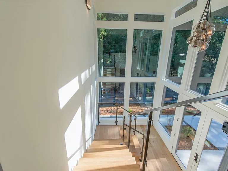 344 Laurel Way — Photo 4