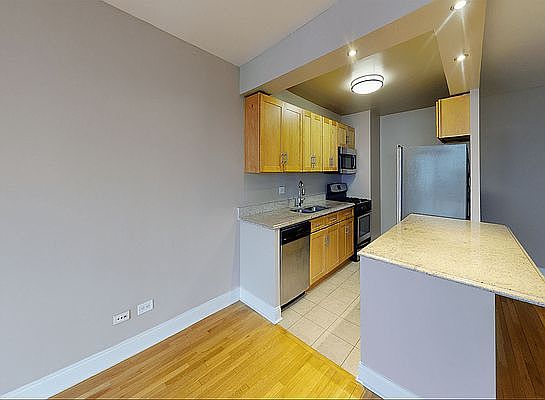 3rd image of 310 Greenwich St APT 23F