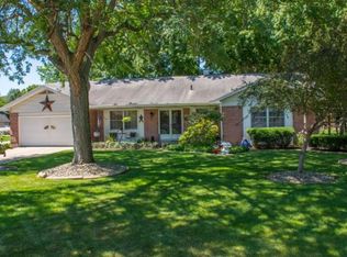 55965 River Shore Est, Elkhart, IN 46516