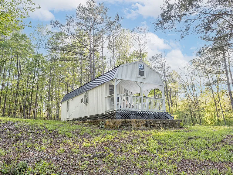 127 Coosa Rd — Photo 1