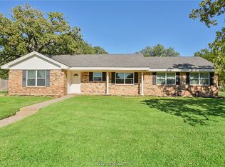 3505 Oak Ridge Dr, Bryan, TX 77802
