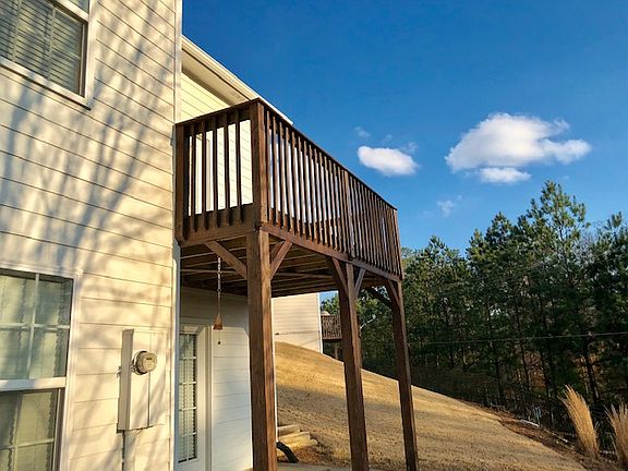 3rd image of 2400 Suwanee Pointe Dr