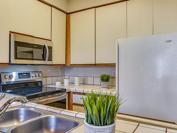 5th image of 977 Warburton Ave APT 104