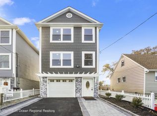 918 8th St, Union Beach, NJ 07735