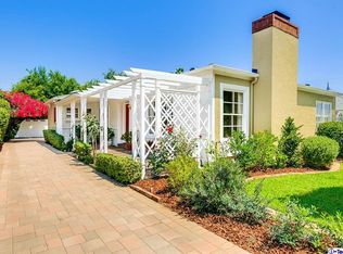 970 Roxbury Dr, Pasadena, CA 91104