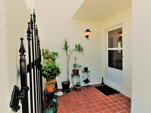 4th image of 126 Florida Shores Blvd